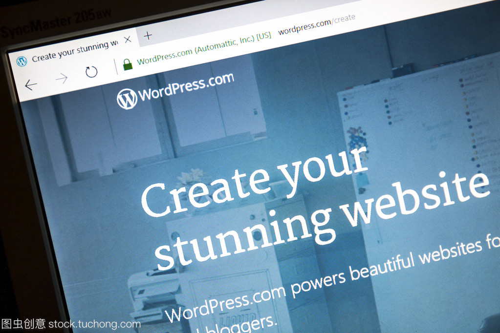 在电脑屏幕上的 Wordpress 网站